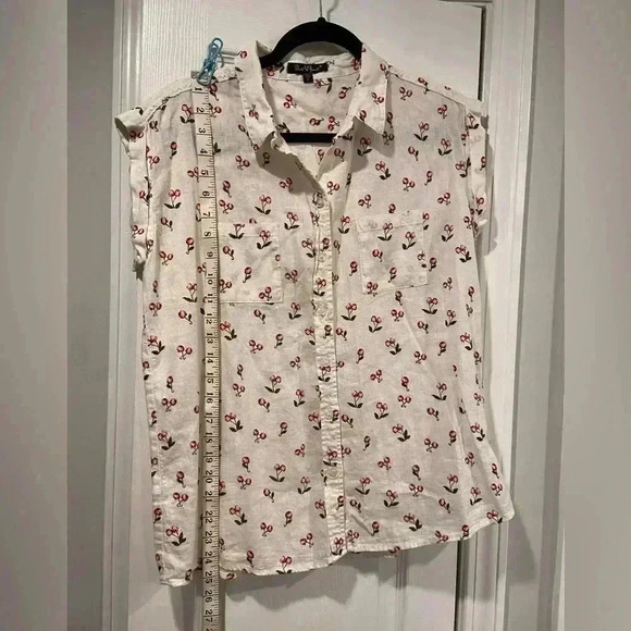 Velvet Heart Linen Blend Short Roll Sleeve Button Down Shirt Cherry Print Size S - Picture 5 of 9